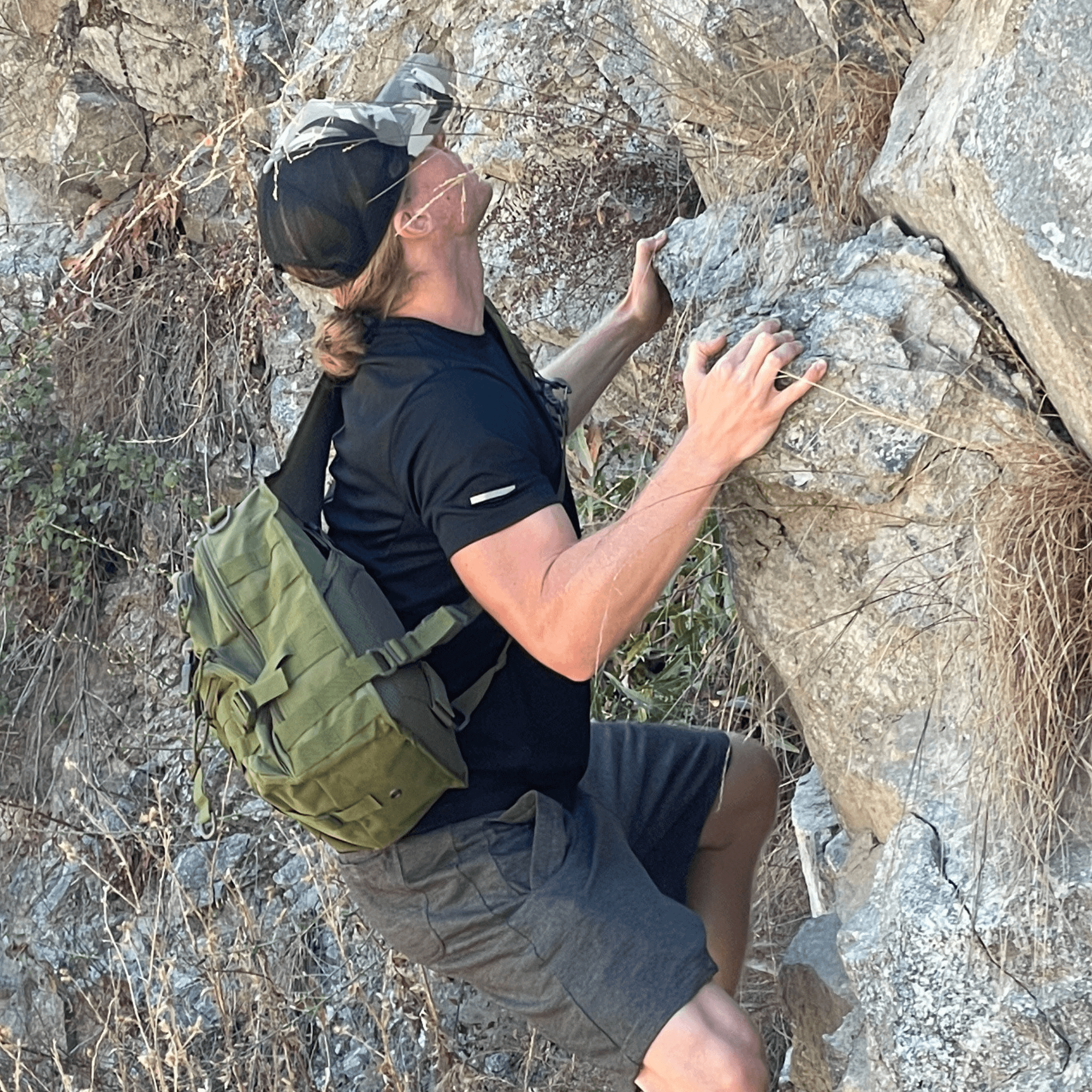 Tactical Sling Pack – Compact Military Shoulder Bag